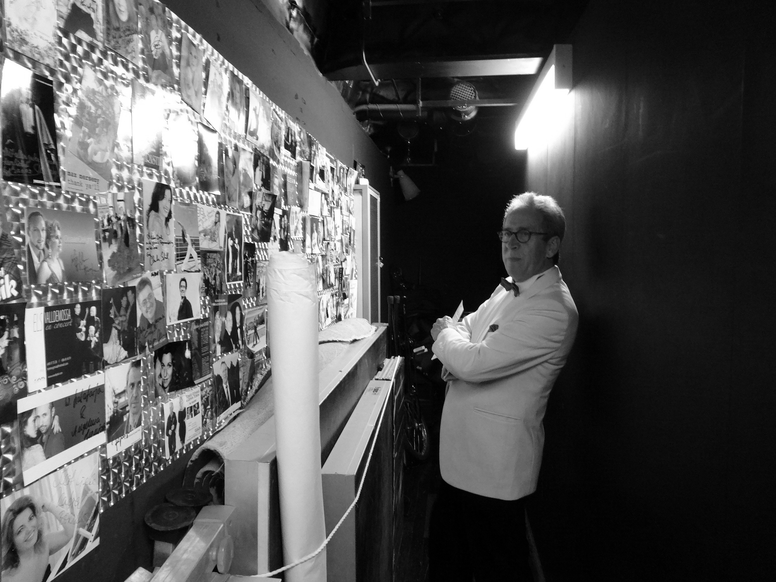 Lothar_hinter_der_Buhne_sw