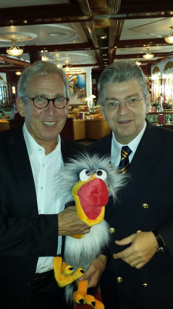 mit Kreuzfahrtdirektor Peter Jurgilewitsch
